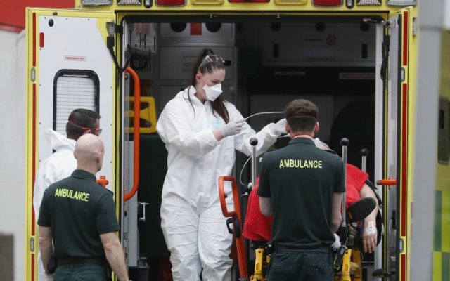 US, UK brace for soaring death tolls as pandemic bears down