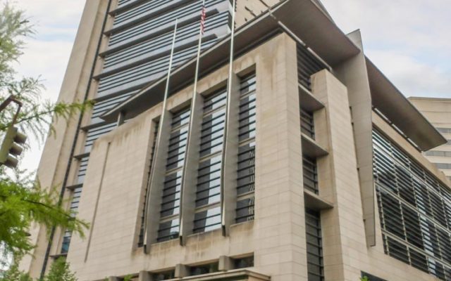 Portland Federal Courthouses Close Due To Threat
