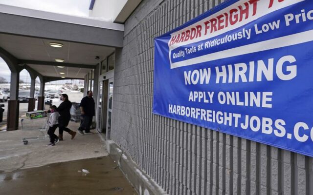 US employers add a weak 194,000 jobs as delta maintains hold