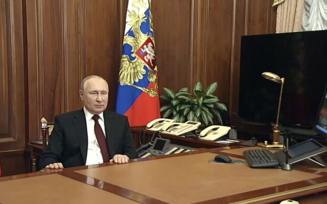 Putin Recognizes Separatist Eastern Ukrainian Regions