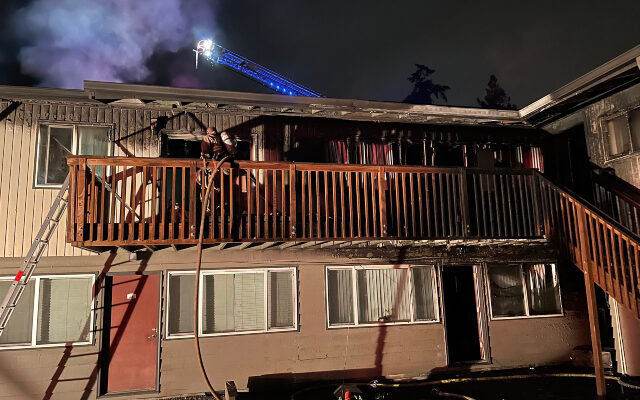 Two Dozen Residents Displaced By Apartment Fire In Lake Oswego