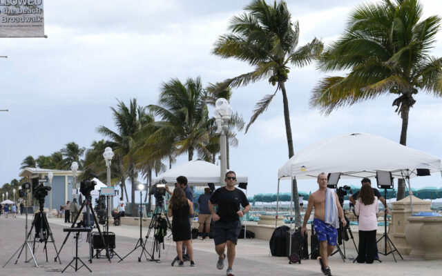 9 Injured In Memorial Day Shooting At Florida Beach