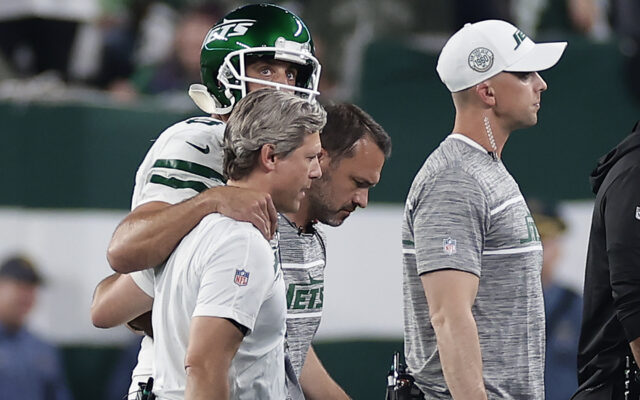 Brutal News For Jets…Aaron Rodgers Tears Achilles Tendon