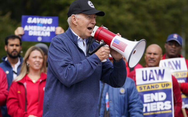 President Biden Urges Striking Auto Workers To ‘Stick With It’ In Picket Line Visit Unparalleled In History
