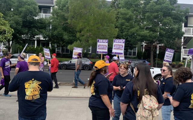 Kaiser Permanente Workers Vote Authorize Strike