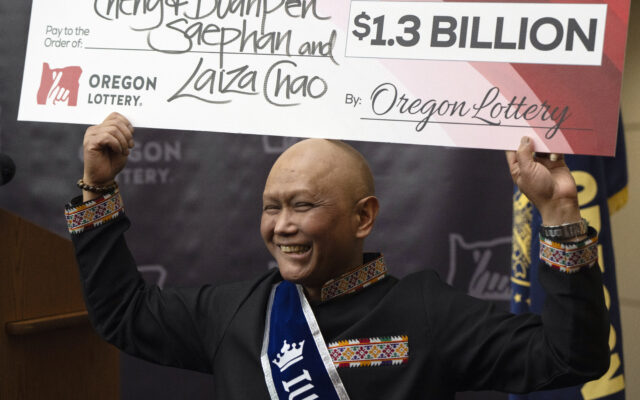 An Immigrant From Laos Battling Cancer Holds The Winning Ticket For The $1.3 Billion Jackpot In Oregon